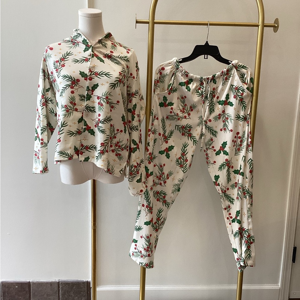 Kids Holiday Cream Pajama Set with Green & Red Holly Print